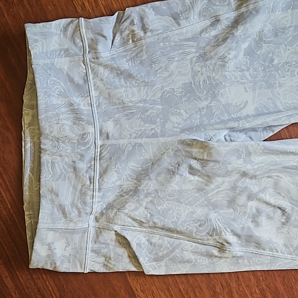 Lululemon Time To Sweat Crop Legging Eternal Wave White Grey Pockets Like New 10 - Picture 1 of 13